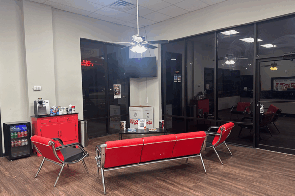 Gipson's Tire & Auto in Columbus GA lobby